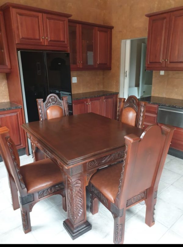 Custom table 16